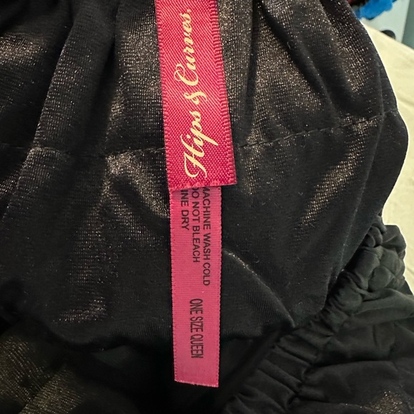 Cute crinoline skirt by Hips and Curves - Picture 2 of 2